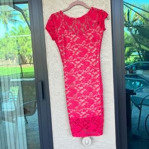 Adorable pink dress, midi length